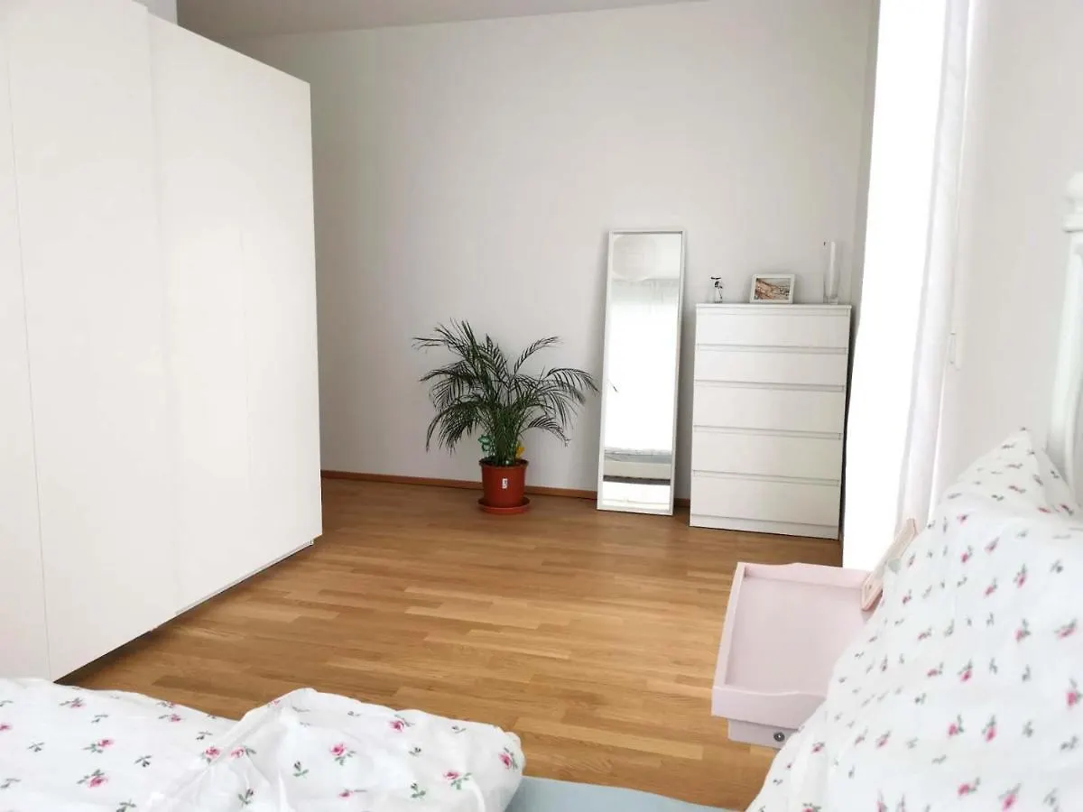 Gemuetliches Privatzimmer In Geraeumiger Gemeinschaftswohnung Дрезден
